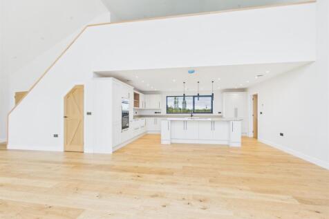 Thorpes Barn Photos (28).jpg