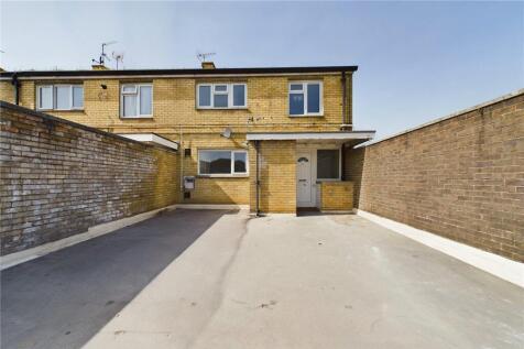 3 Bedroom Flat in RH11 8HH