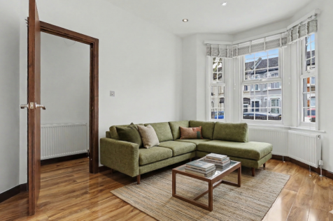 Living room 1