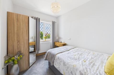 Bedroom: