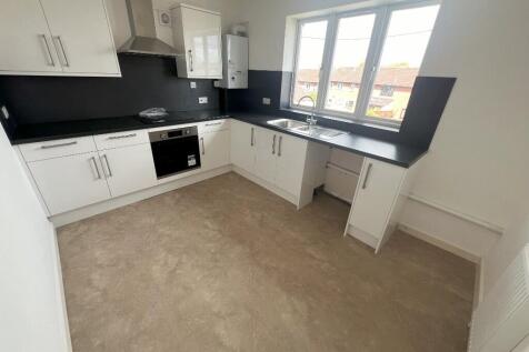 Gorgeous, newly decorated and refurbished, 2-bedroom flat, in the heart of Henleaze