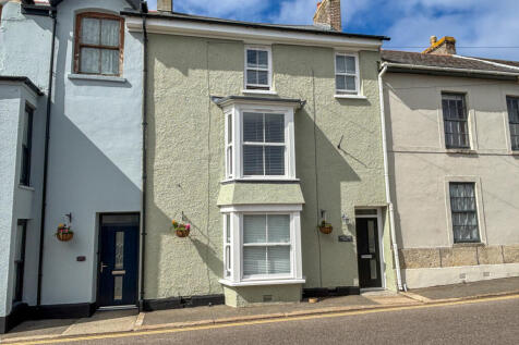 Property Split Into 4 Apartments for Sale