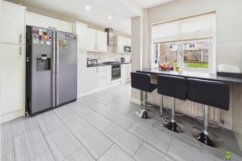 Presented by Clinton at EweMove Bexleyheath and Da