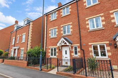 3 Bedroom Terraced in SN25 2HY