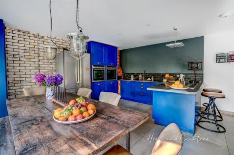 Wyndham Road, Pontcanna, HernCrabtree (4).jpg