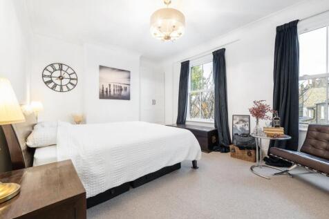 Principal Bedroom (1).jpg