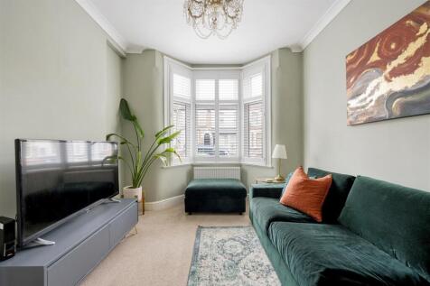 Sutton Court Road, E13