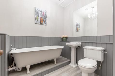 6 bed, 6 bath Town House in Edinburgh - Photo 18