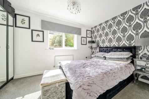 1347500-4-68b5ead3846f7