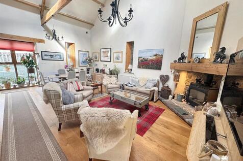 WhatsApp Image 2025-09-29 at 11.28.08.jpg