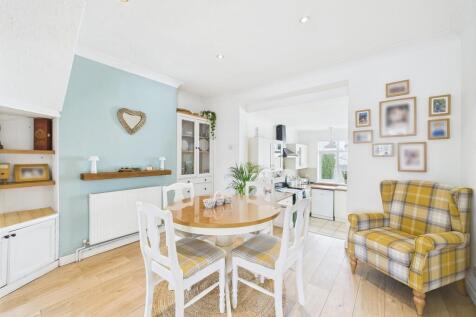 CAM02089G0-PR0546...