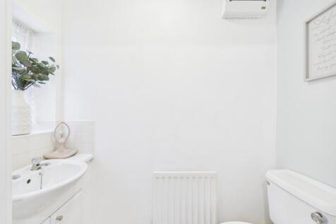 CAM02023G0-PR0173-STILL017