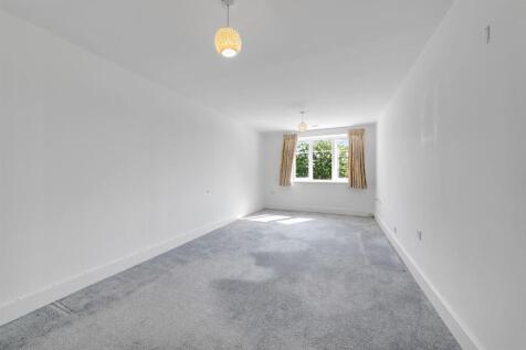03-dd8123 Yew Tree Court -6-medium.jpg