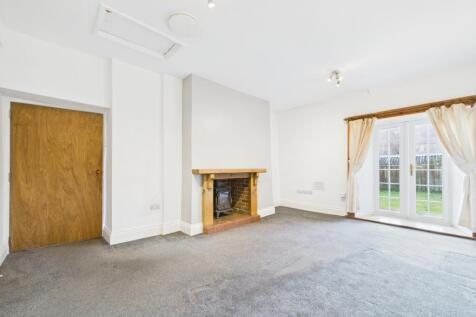 CAM02195G0-PR0094-STILL008