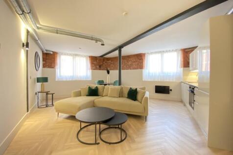 A stunning newly converted three bedroom, three bathroom apartment in Globe House, located on Southall Street. This spacious property boasts stunning original features with exposed brickwork / iron pi
