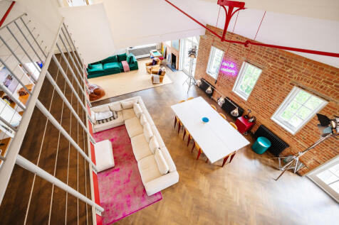 7 Old Library Apartments (26).jpg