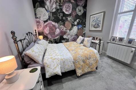 Bed3.jpg