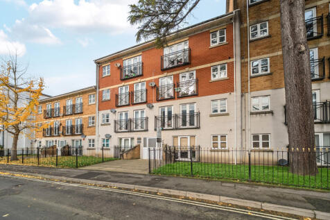 1377050-1-6913205...