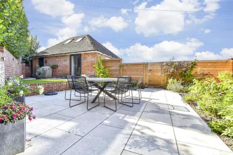 Patio / Decking