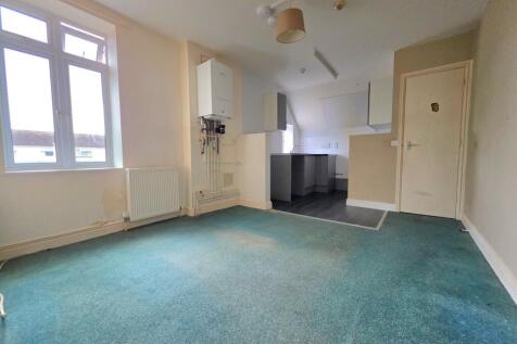 Lounge/Kitchen
