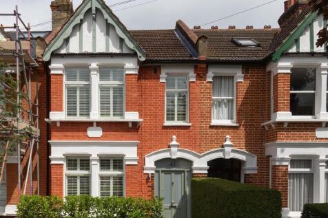 Peterborough Road, E10