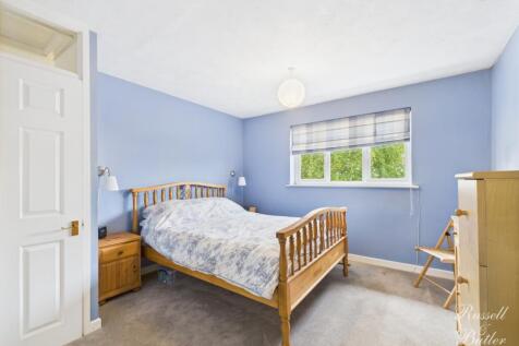 CAM01995G0-PR0341-STILL010