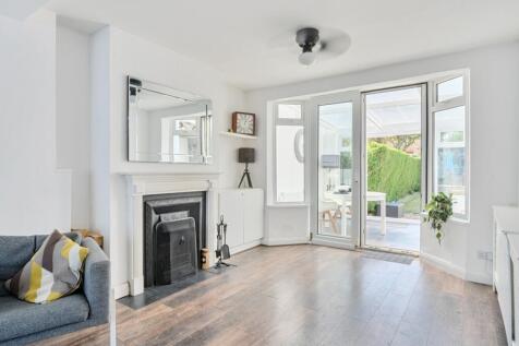 Open Plan Lounge Diner Dean EweMove Cheam and Sutt