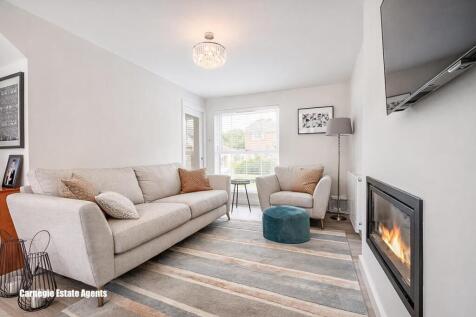 Living/dining/kitchen area