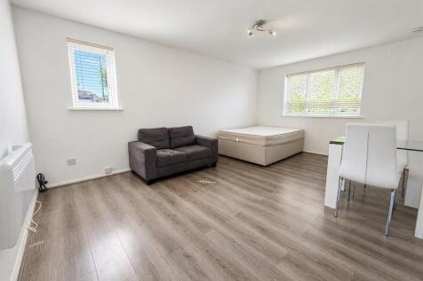 Lounge1.jpg