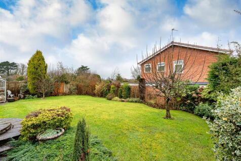 2 Fair Oak Drive-garden1.jpg