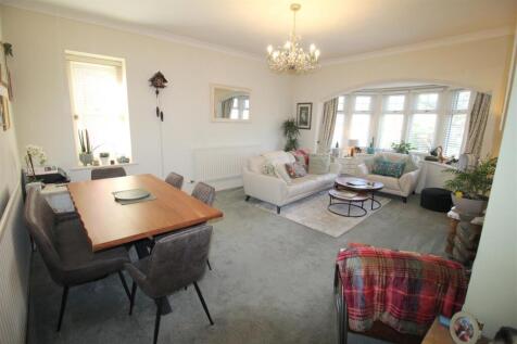 Stanley Road, lounge 2.JPG