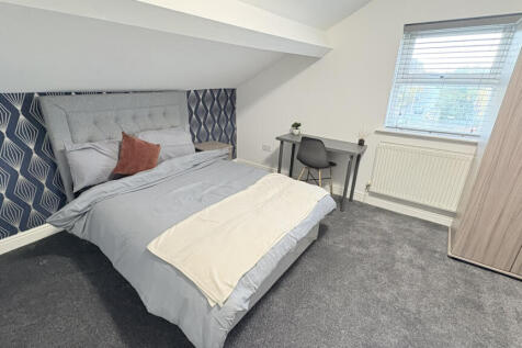 1 Bedroom House in PR1 8ND
