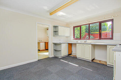 Kitchen/Breakfast...