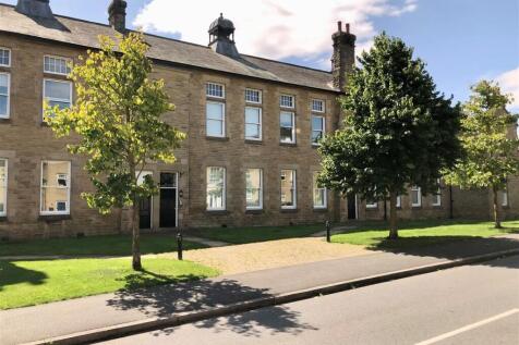 Buckden Court Front.jpg