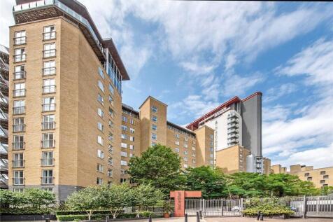 David Mews are offering an impressive 1 bedroom apartment with court yard views in the ever growing Seacon Tower Development on Millennium Harbour, Canary Wharf, E14. This spectacular apart...