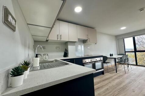 4 Bedroom House in LE11 1BE