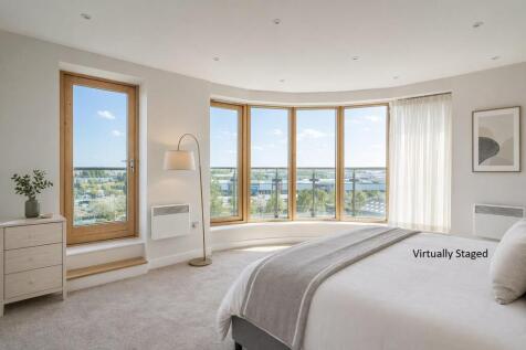 PRINCIPLE BEDROOM