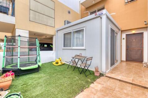 Front Veranda and