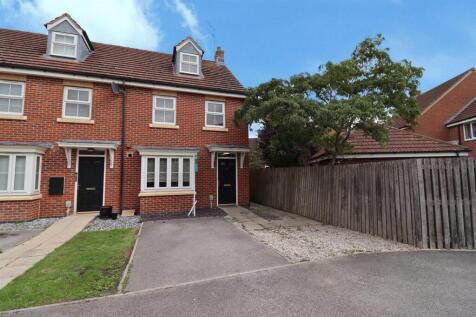 8 Harewood Crest