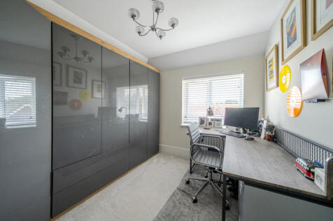 1336024-1-6893598...