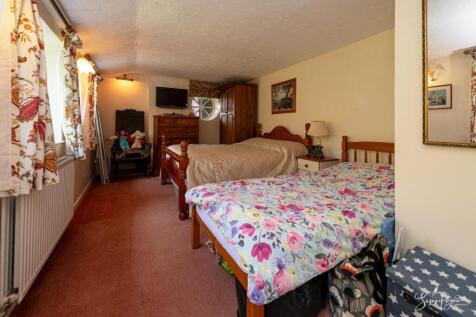 The Keep Living/Bedroom