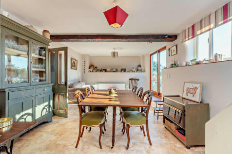 8622708-interior1...