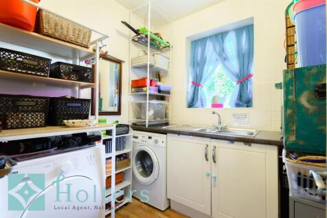 23 Underhill Crescent, Knighton-15.jpg