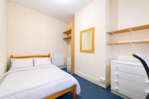 6 Bedroom House in B29 7AH