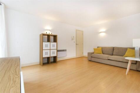 1 bed, 1 bath Apartment in London - Photo 6