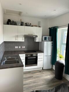 1 Bedroom Flat in NP20 4AT