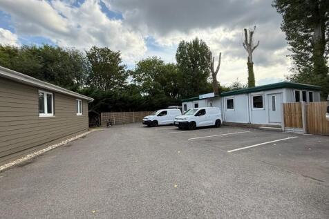 WhatsApp Image 20250812 at 154224_53e3e4de.jpg