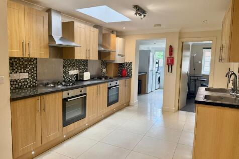 8 Bedroom Flat in RG1 5NG