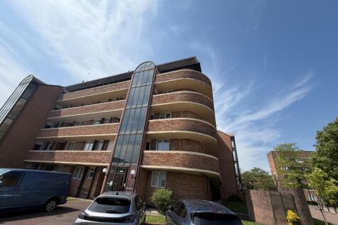 ** Zero Deposit Guarantee Available **
***LET AGREED***