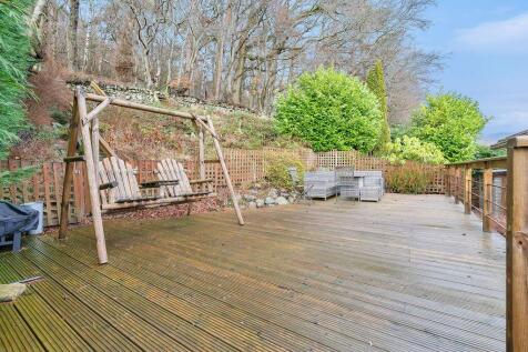 4 bed, 2 bath Detached in Leeds - Photo 21